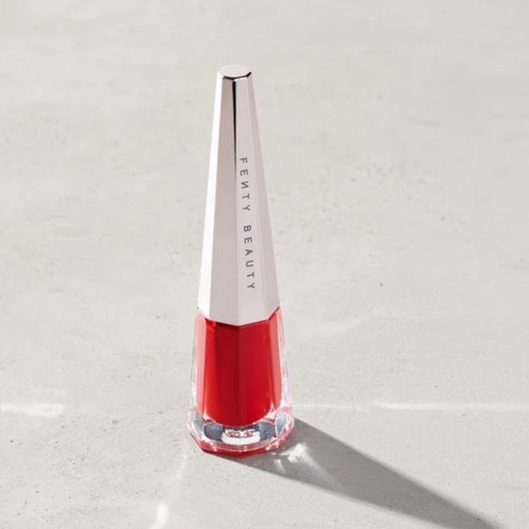 FENTY BEAUTY Stunna Lip Paint – “Uncensored” (01)
Brand new - Picture 1 of 11